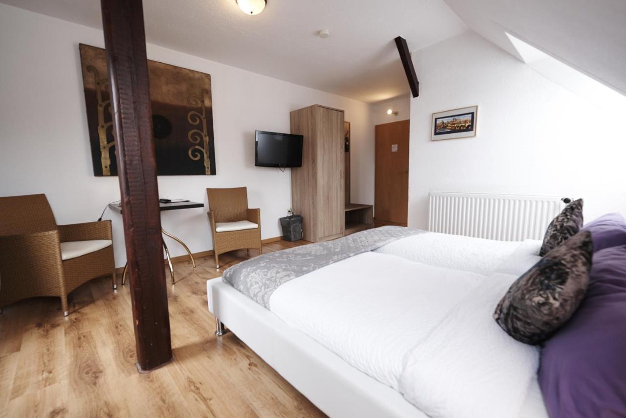 Hotel Wurster Kroog เบรเมอร์ฮาเฟิน ภายนอก รูปภาพ