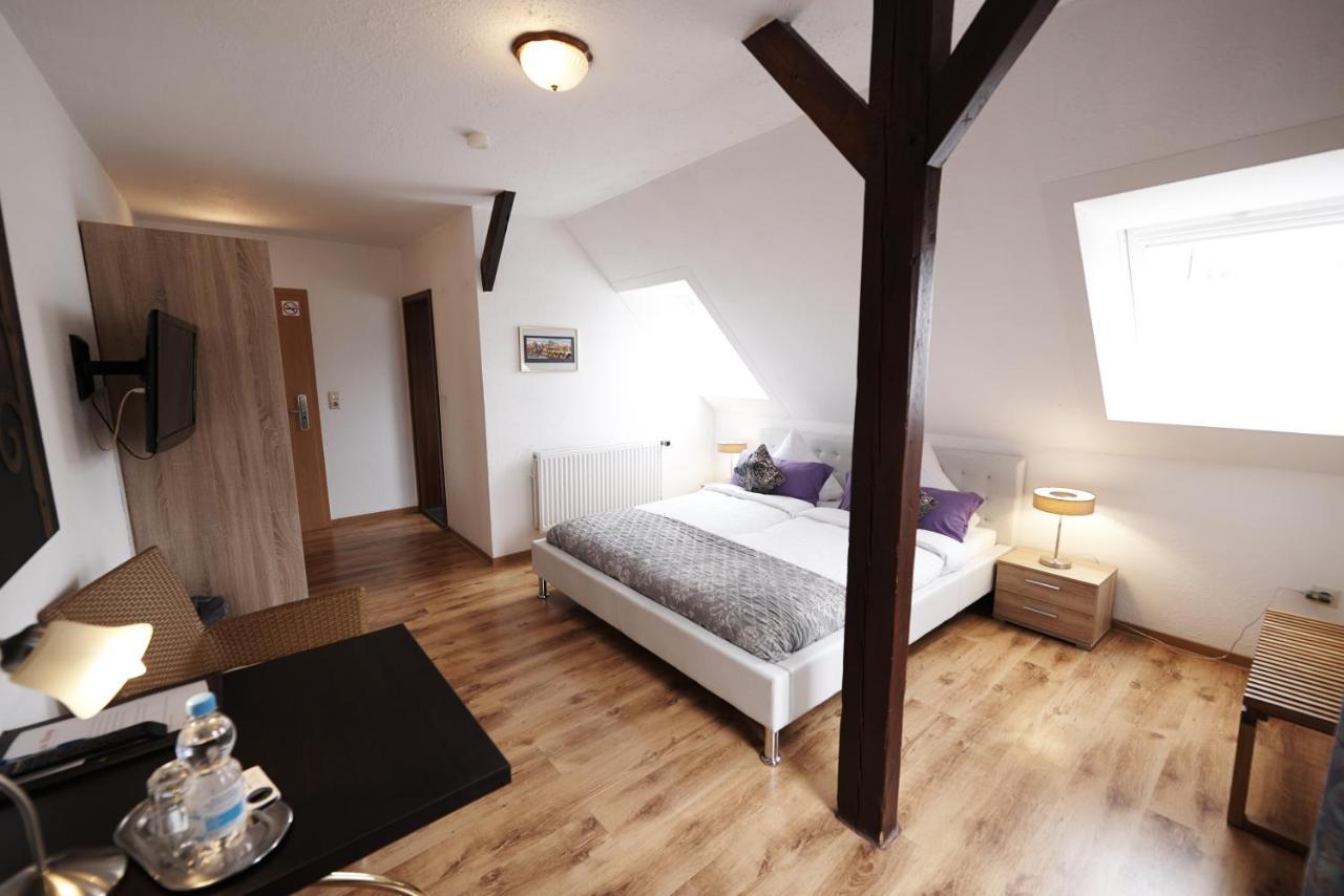Hotel Wurster Kroog เบรเมอร์ฮาเฟิน ภายนอก รูปภาพ