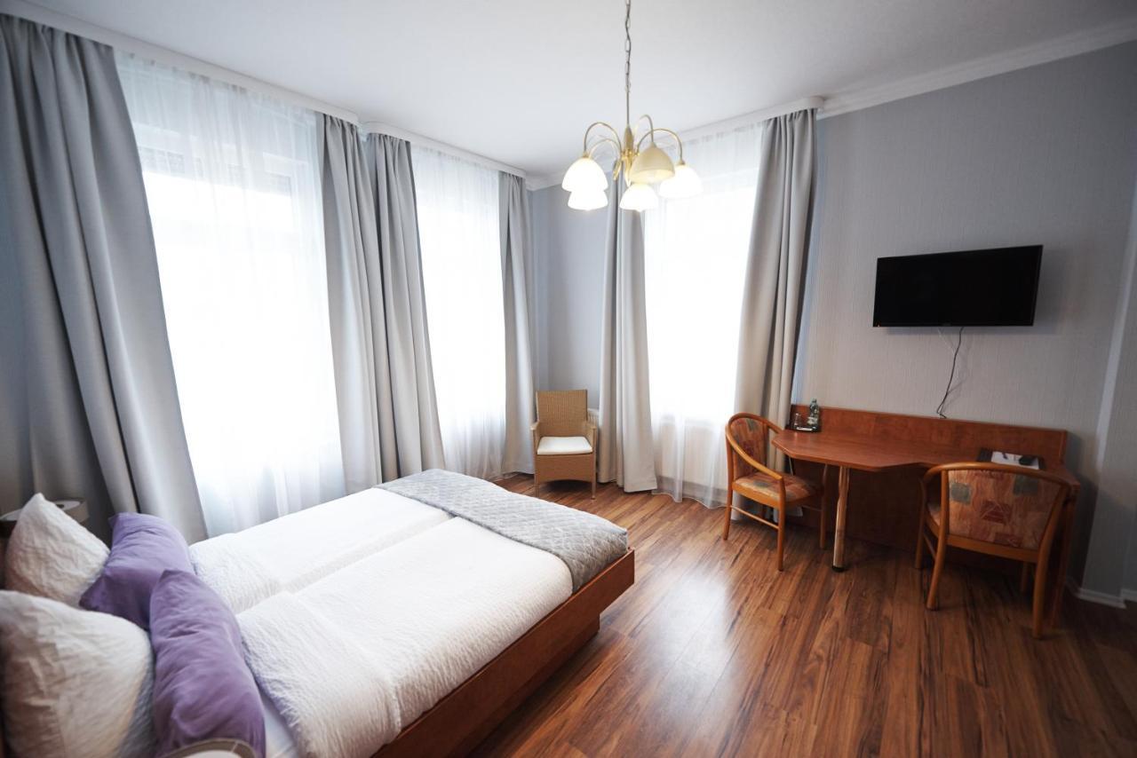 Hotel Wurster Kroog เบรเมอร์ฮาเฟิน ภายนอก รูปภาพ