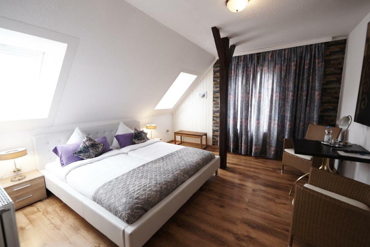 Hotel Wurster Kroog เบรเมอร์ฮาเฟิน ภายนอก รูปภาพ